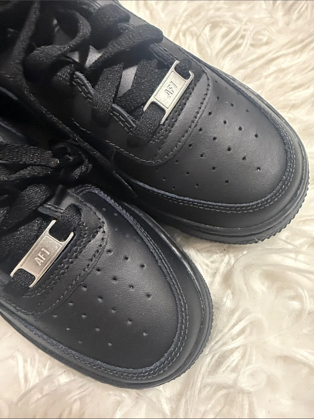Kids Black Nike Air Force 1 LE